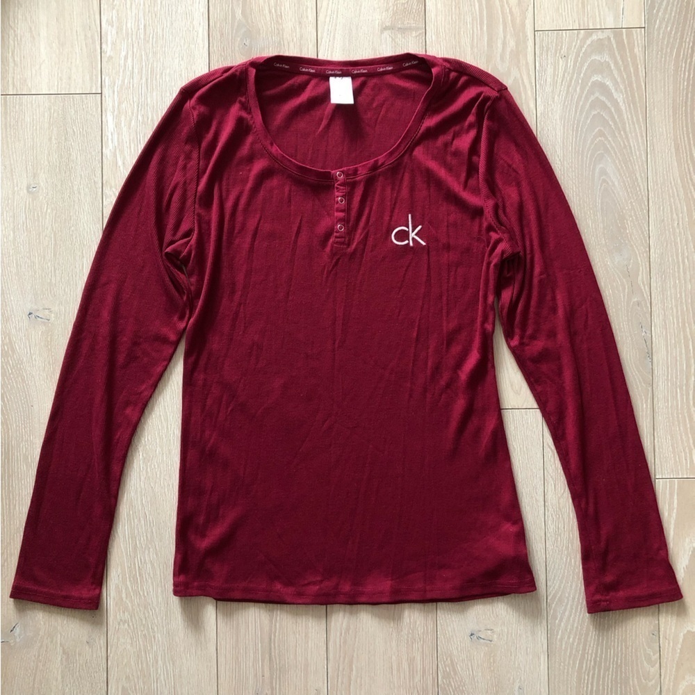 Calvin Klein Henley Neck Logo Embroidered Ribbed Long Sleeve Top in Burgundy M